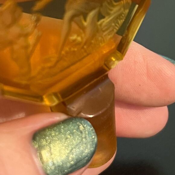 Antique Heinrich Hoffmann Amber/Yellow Perfume Bottle and Stopper- Venus & Cupid - Picture 15 of 16